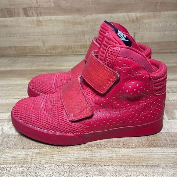 2014 NIKE FLYSTEPPER 2K3 PREMIUM UNIVERSITY RED OCTOBER CHROME 677473-601 Sz 8 - Picture 1 of 7
